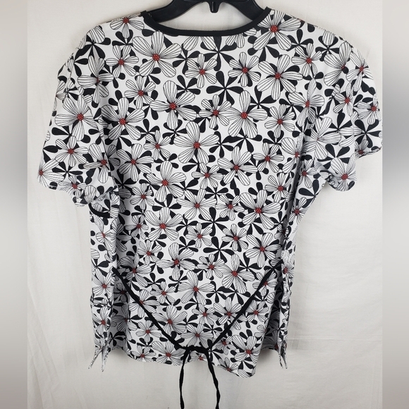 Lot of 4 Scrub Pieces 2 Tops and 2 pair of Black Pants Sz XL - Picture 3 of 11